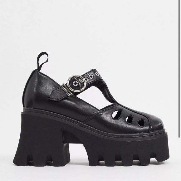 LAMODA Black Chunky Mary-Jane Shoes - Picture 1 of 5